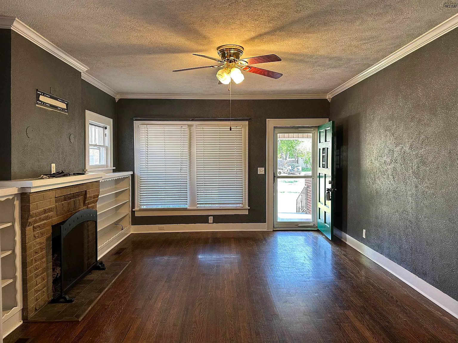 2 bed, 1.0 bath, 1312 sqft, $1,425 — Photo 3