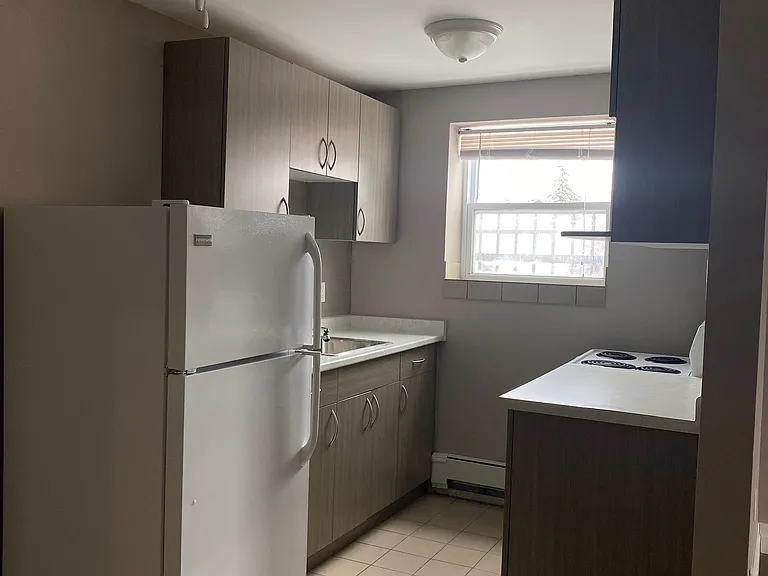 1517 Trafalgar St #4 — Photo 5