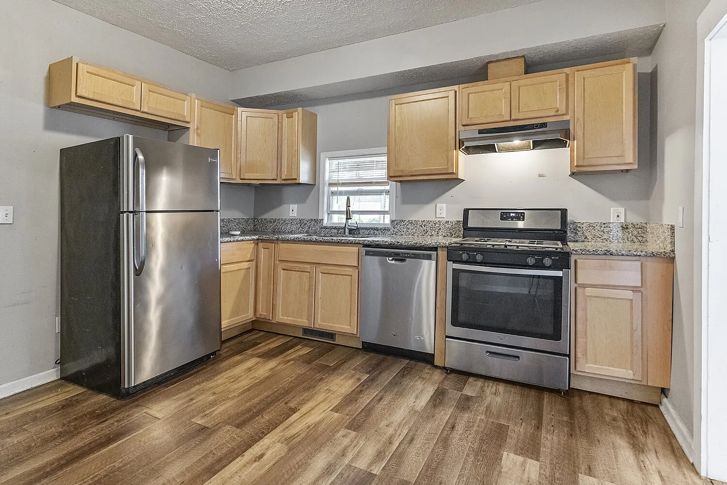 3 bed, 1.0 bath, $1,875 — Photo 2