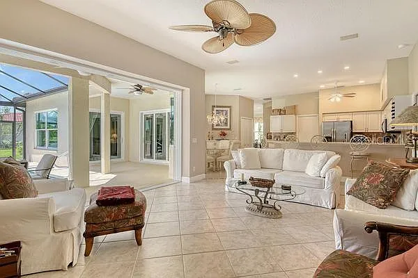 9477 Cedar Ridge Ln — Photo 18