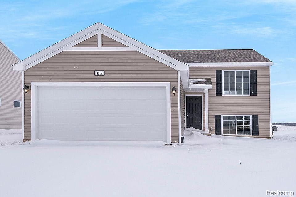 1st image of 6221 Clubhouse Way