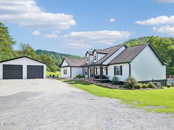 2nd image of 172 Richardson Way