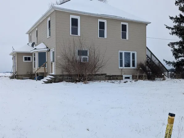 142 S Van Dyke Rd, Marlette, MI 48453