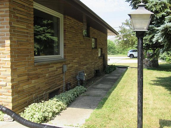 5th image of 8830 S Shepard Ave