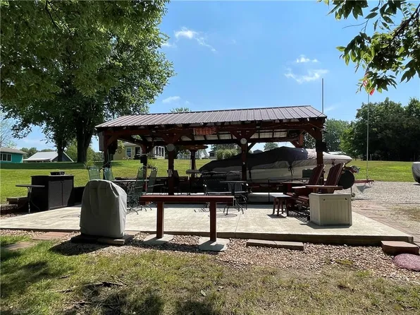 1904 & 1905 Lake Viking Ter, Gallatin, MO 64640