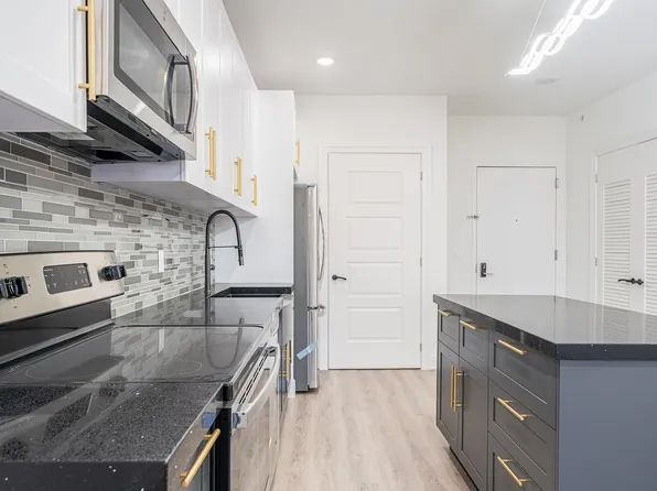 211 Baldwin Avenue 207 image 2 of 27
