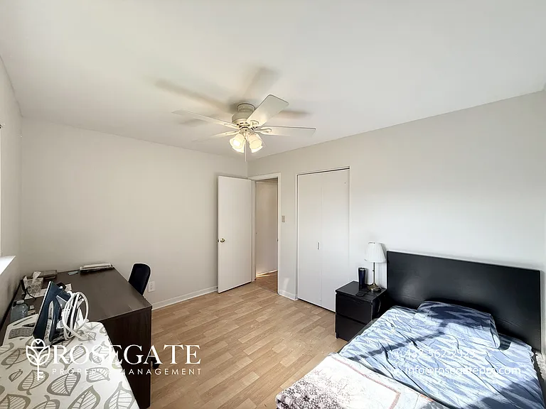 7 Gemshaw Cres #1 — Photo 17