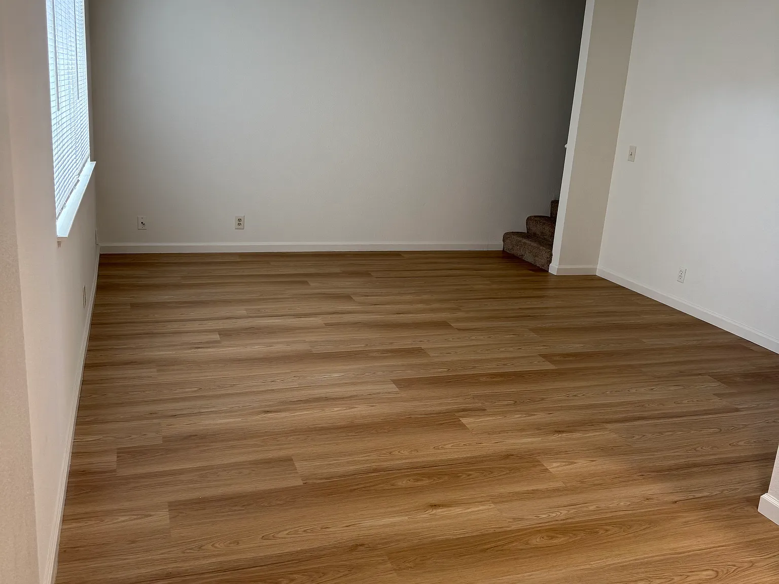3 bed, 1000 sqft, $3,200 — Photo 3