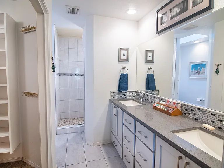 779 N Harvey Ln — Photo 19