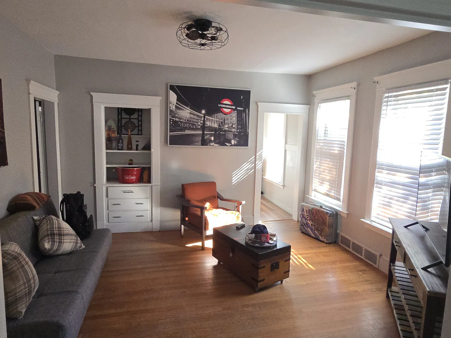 3 bed, 1250 sqft, $2,975 — Photo 2