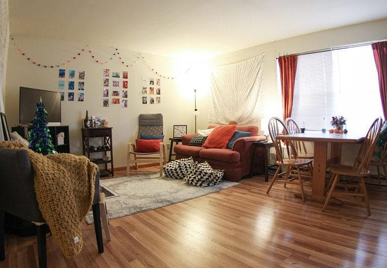 2nd image of 811 W College Ave