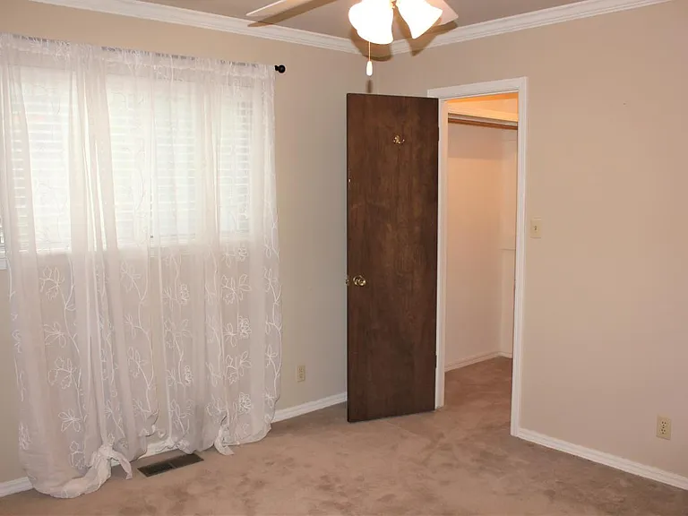6928 S 73rd East Ave — Photo 16
