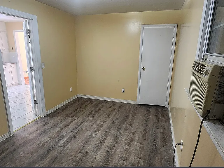 208 Sanford Ave #1 — Photo 6