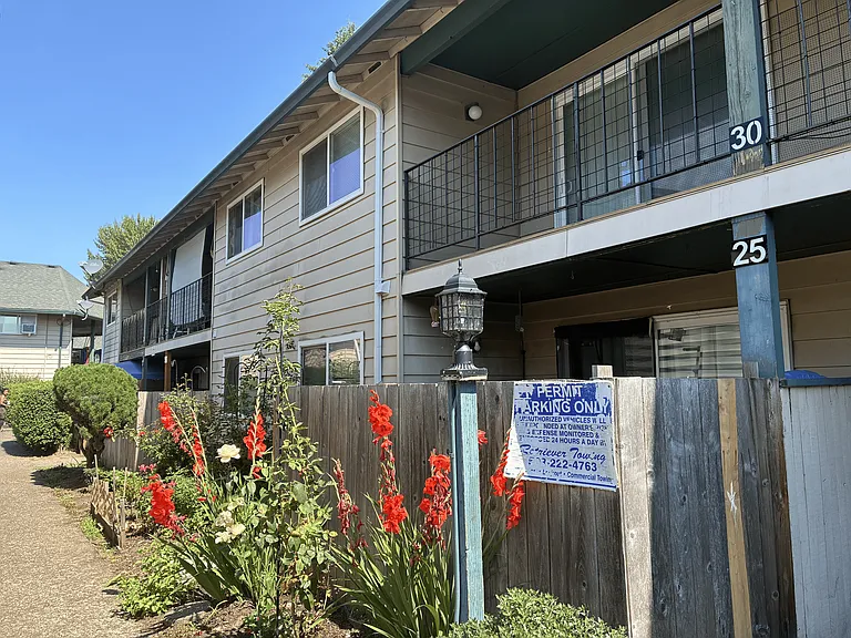 Pacific Village Apartments — Photo 7
