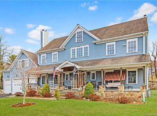 2A Spruce Mountain Rd, Danbury, CT 06810