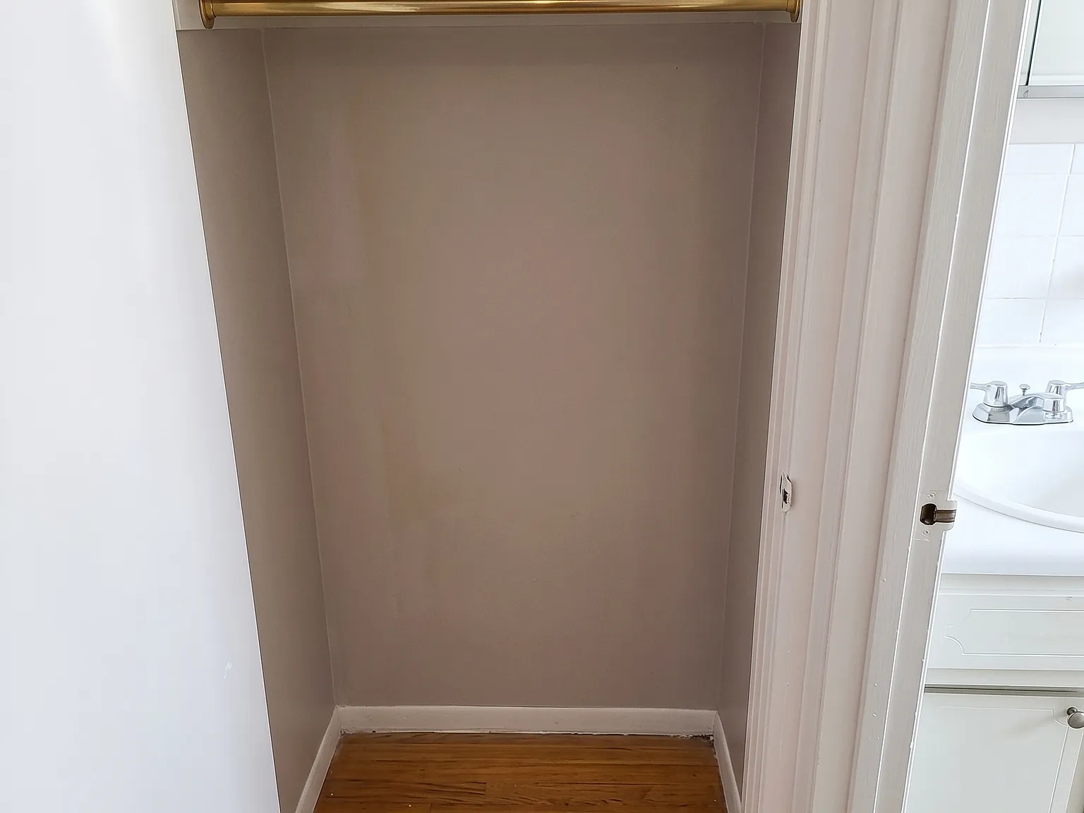 7705 Circle Drive - A — Photo 2