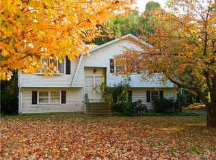 40 Pond Mill Rd, Plantsville, CT 06479