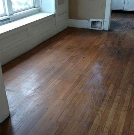 3rd image of 3685 E 142nd St