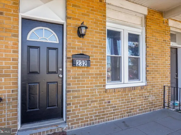 232 N Sycamore Ave, Clifton Heights, PA 19018