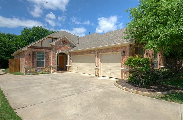 1st image of 224 Livingston Dr