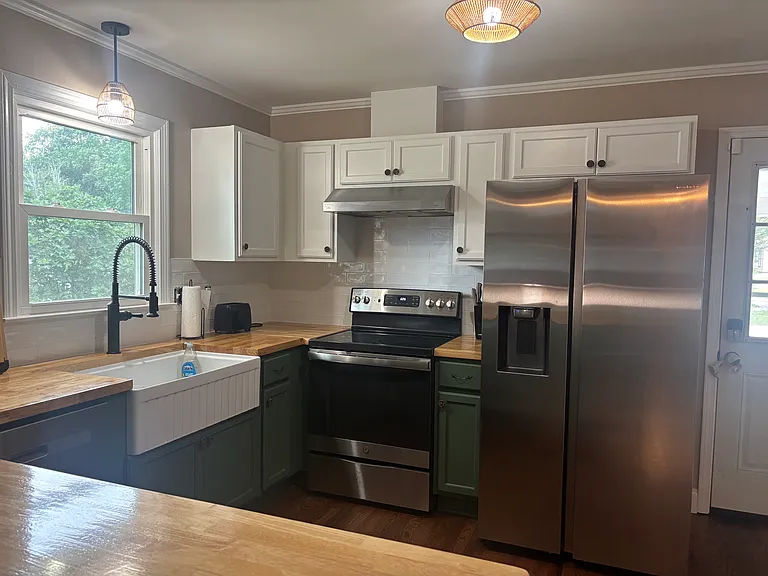 1 Dickens Ln — Photo 8