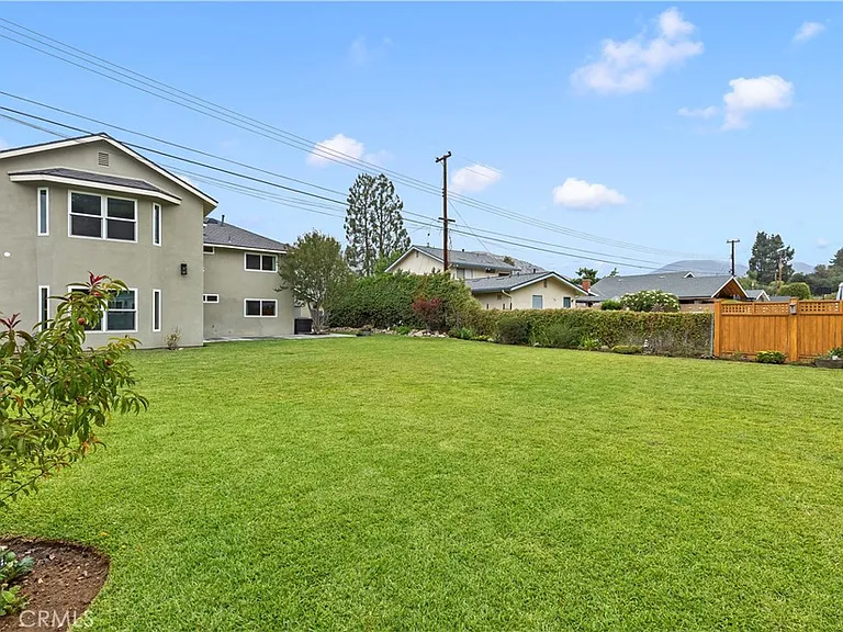 1096 Canyon View Dr — Photo 43