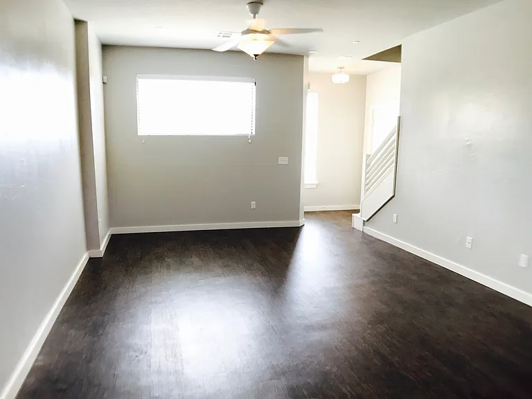 9301 N County Line Rd — Photo 3