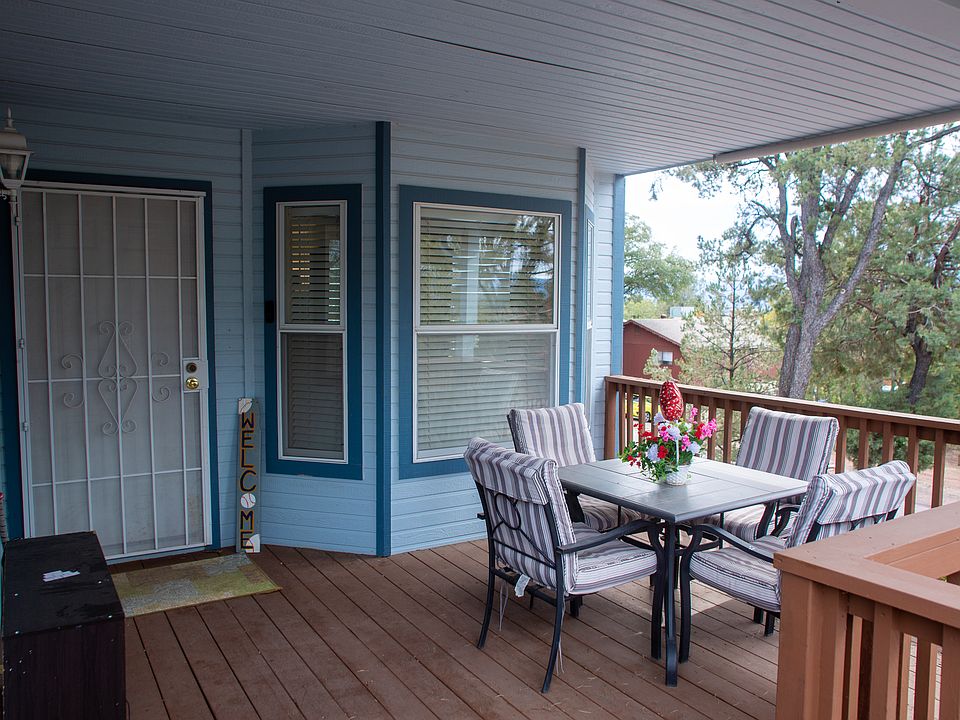 Entry patio