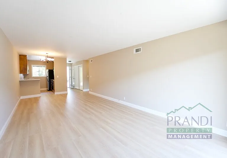 615 B St #3 — Photo 5