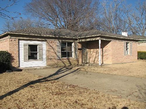 1st image of 901 E Vista Dr