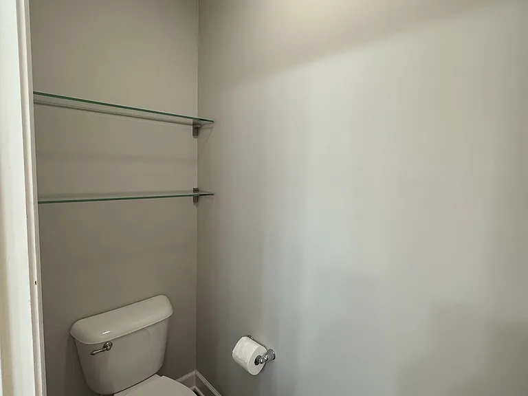 274 Spring Park Ave — Photo 5