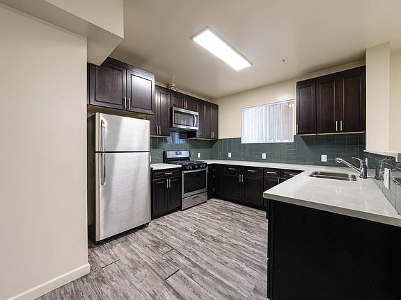 5th image of 130 S Soto St APT 2