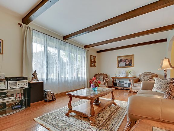 5th image of 10555 W 131st St