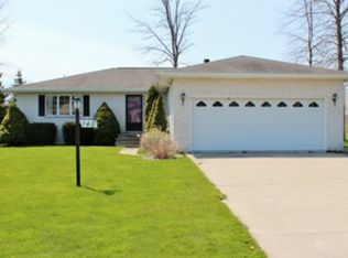 148 Fairway Dr, Harbor Beach, MI 48441
