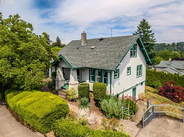 1530 S Troutdale Rd, Troutdale, OR 97060