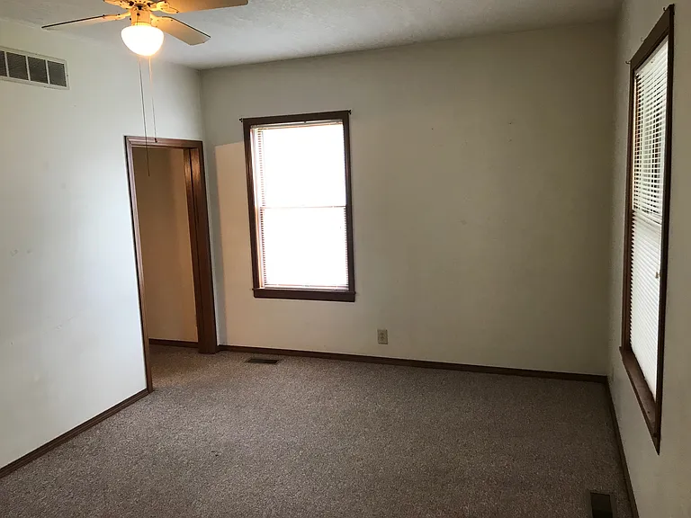 314 W Jackson St #1 — Photo 5