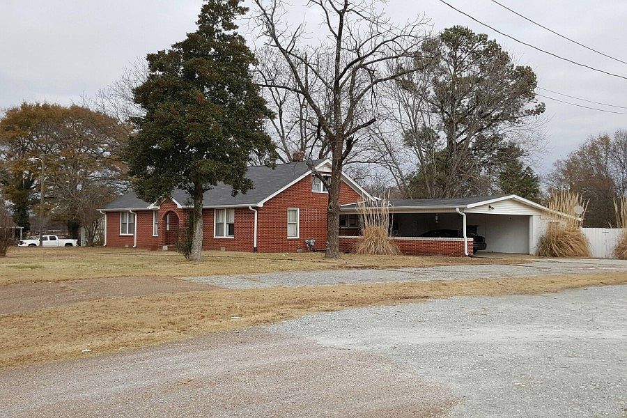 2nd image of 204 Bradford Hwy
