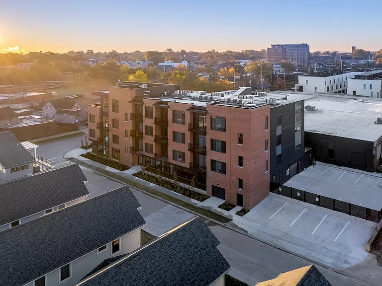 Breakwater Lofts — Photo 28