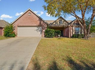 1376 Lexington Cir, Springdale, AR 72762