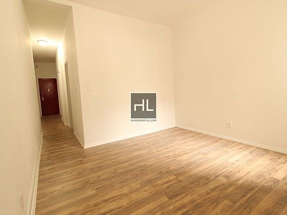 4th image of 298 Palmetto St APT 1L