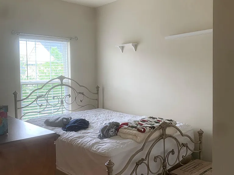 24706 Kings Canyon Sq — Photo 5