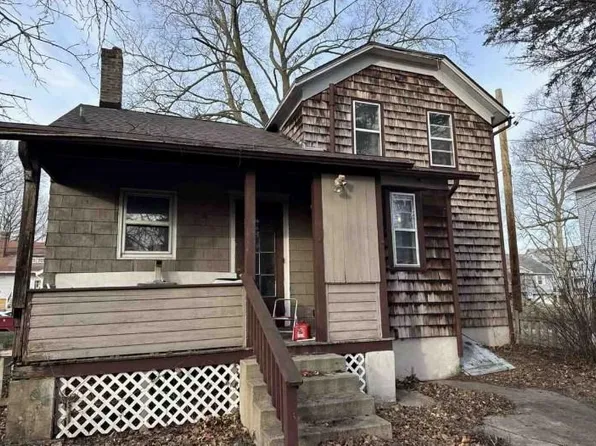 821 S Float Ave, Freeport, IL 61032