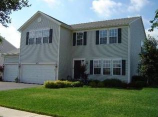1902 Hemlock Dr, McHenry, IL 60050