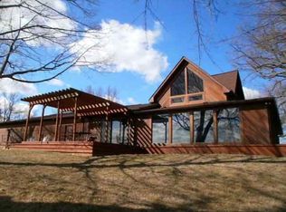 2320 Wolfs Point Dr, Rochester, IN 46975