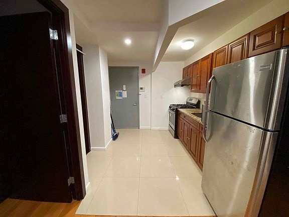 4th image of 98 Canal St #11D