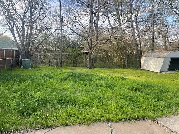 Backyard total fence , storage for furniture and lawnmovers