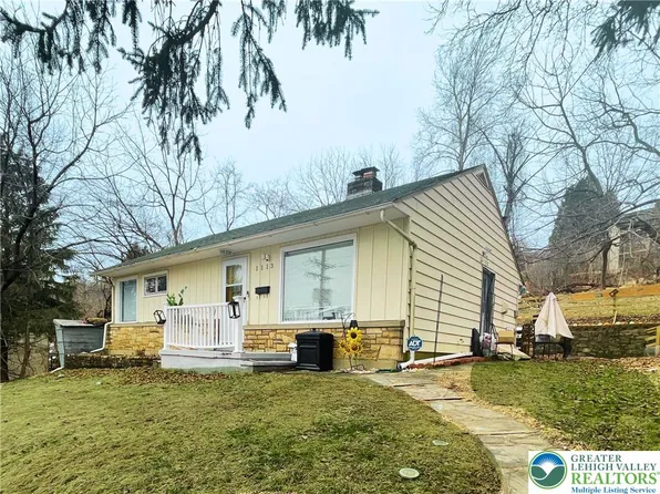 1113 W Lafayette St, Easton, PA 18042
