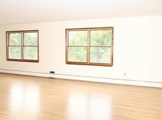 840 Pleasantview Ter, Ridgefield, NJ 07657