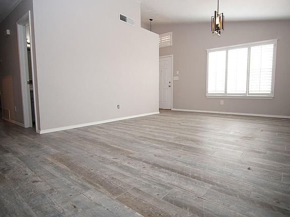 2nd image of 5037 Ballinger Dr
