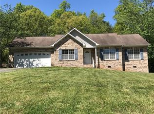 3013 38th Avenue Ln NE, Hickory, NC 28601